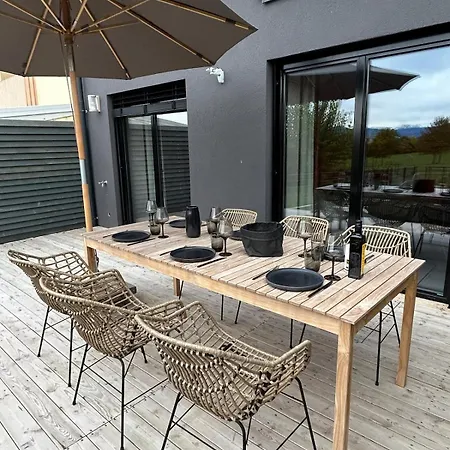 Ferienhaus Designer Townhouse With Mountain Views